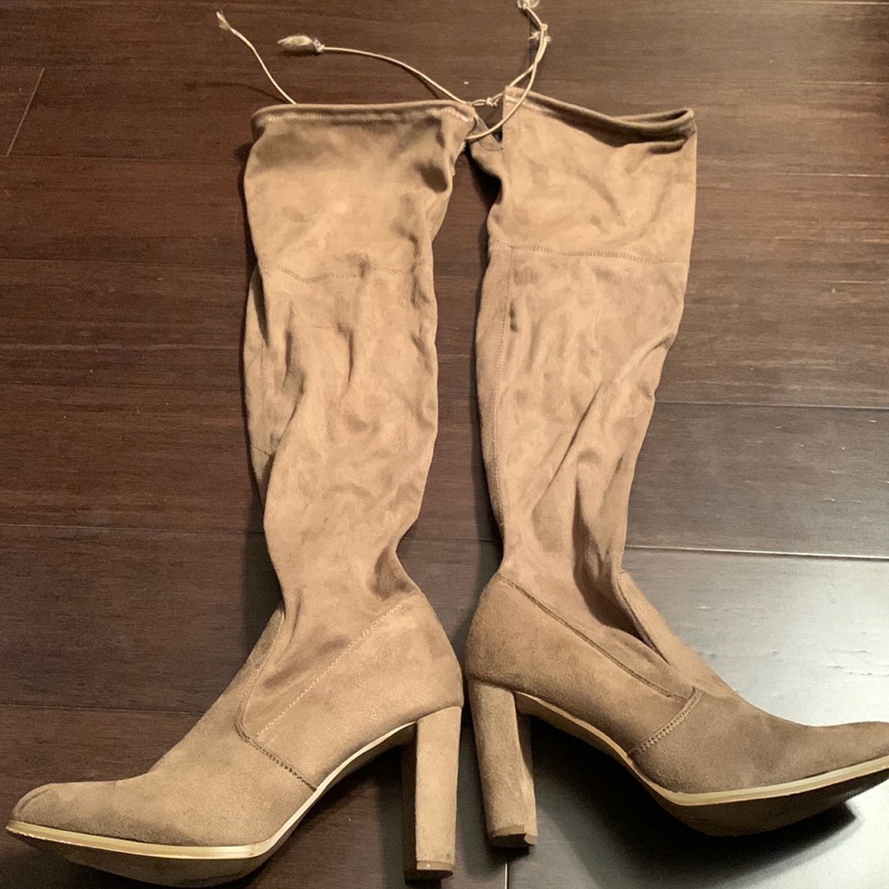 Heeled Boots-Long - image 1